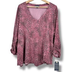 New Democracy V Neck Pick Up Hem Leopard Print Shirt Plus Size 2X Berry Pink